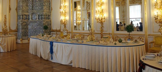 Le Réfectoire de Cavaliers dans le palais de Catherine à Tsarskoïe Selo